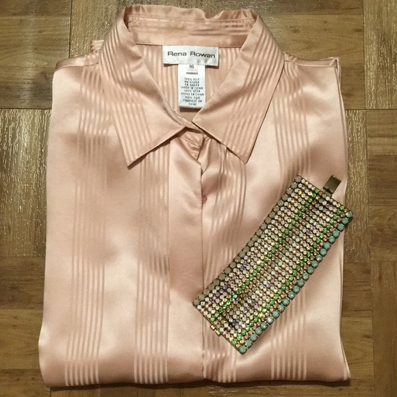 Blush Pink Silk Blouse New - Picture 4 of 9